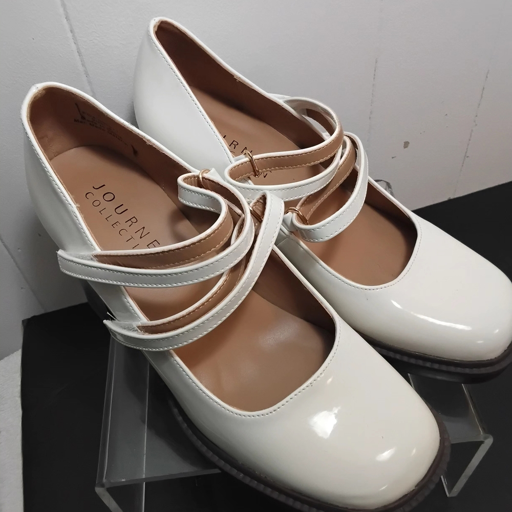 Journee Collection Women's Cream Mary Jane Shoes